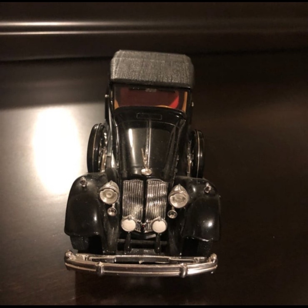 Collectible 1934 Packard Phaeton Diecast Model Car 1:32 Black Convertible - Picture 4 of 7
